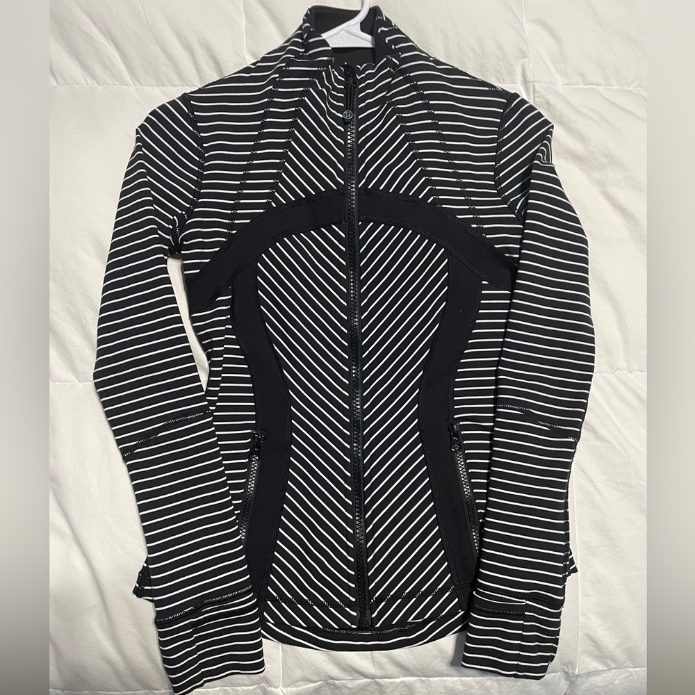 Lululemon Define Jacket! Size 4